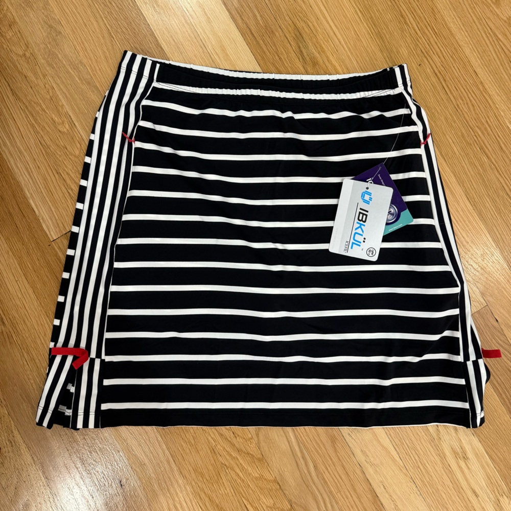 Ibkul Skirt Skort - Medium - NWT